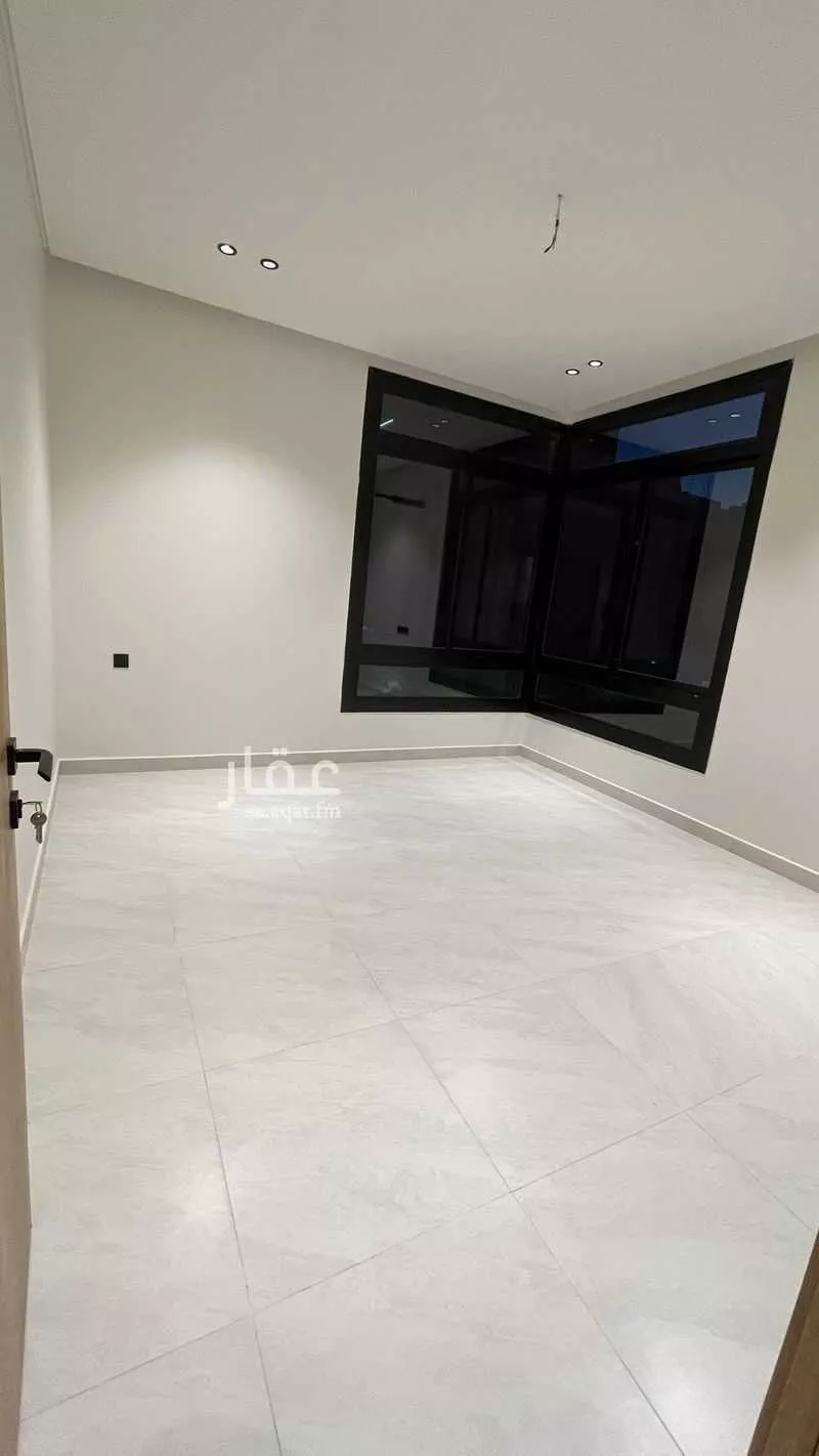 4 bedroom apartment in Al Rawdah 14