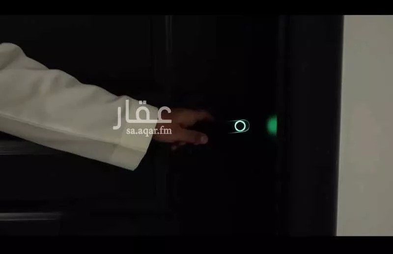 شقة 6 غرف في الريان 2