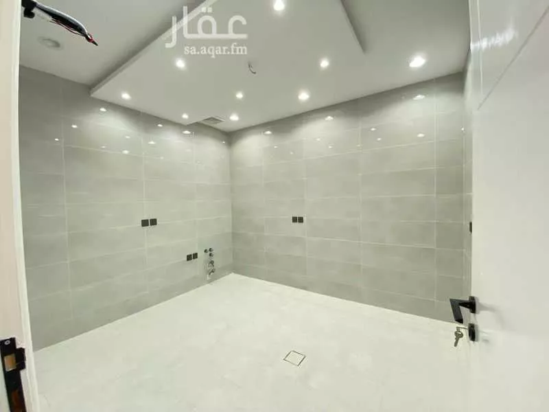 5 bedroom apartment in Al Rawdah 7