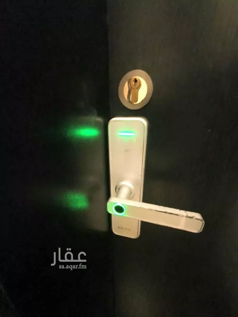 شقة 4 غرف في الصفا 10