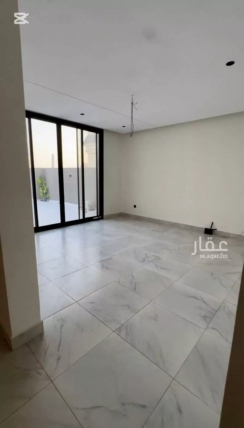 5 bedroom apartment in Al Marwa 8
