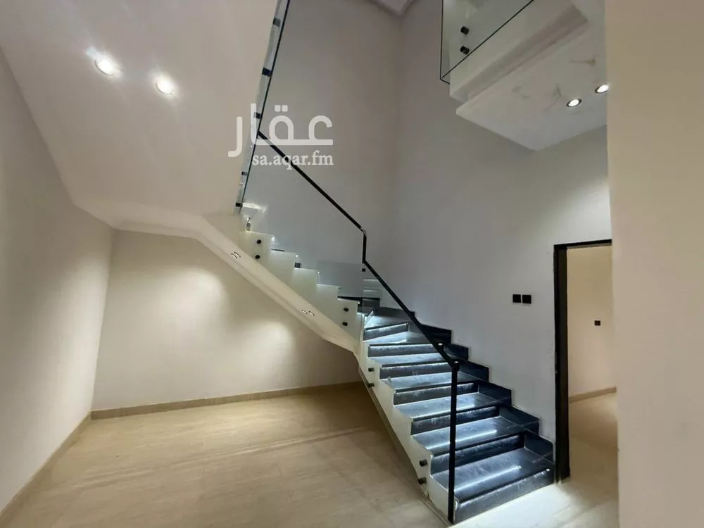 7 bedroom floor in Al Rahmaniyyah 2