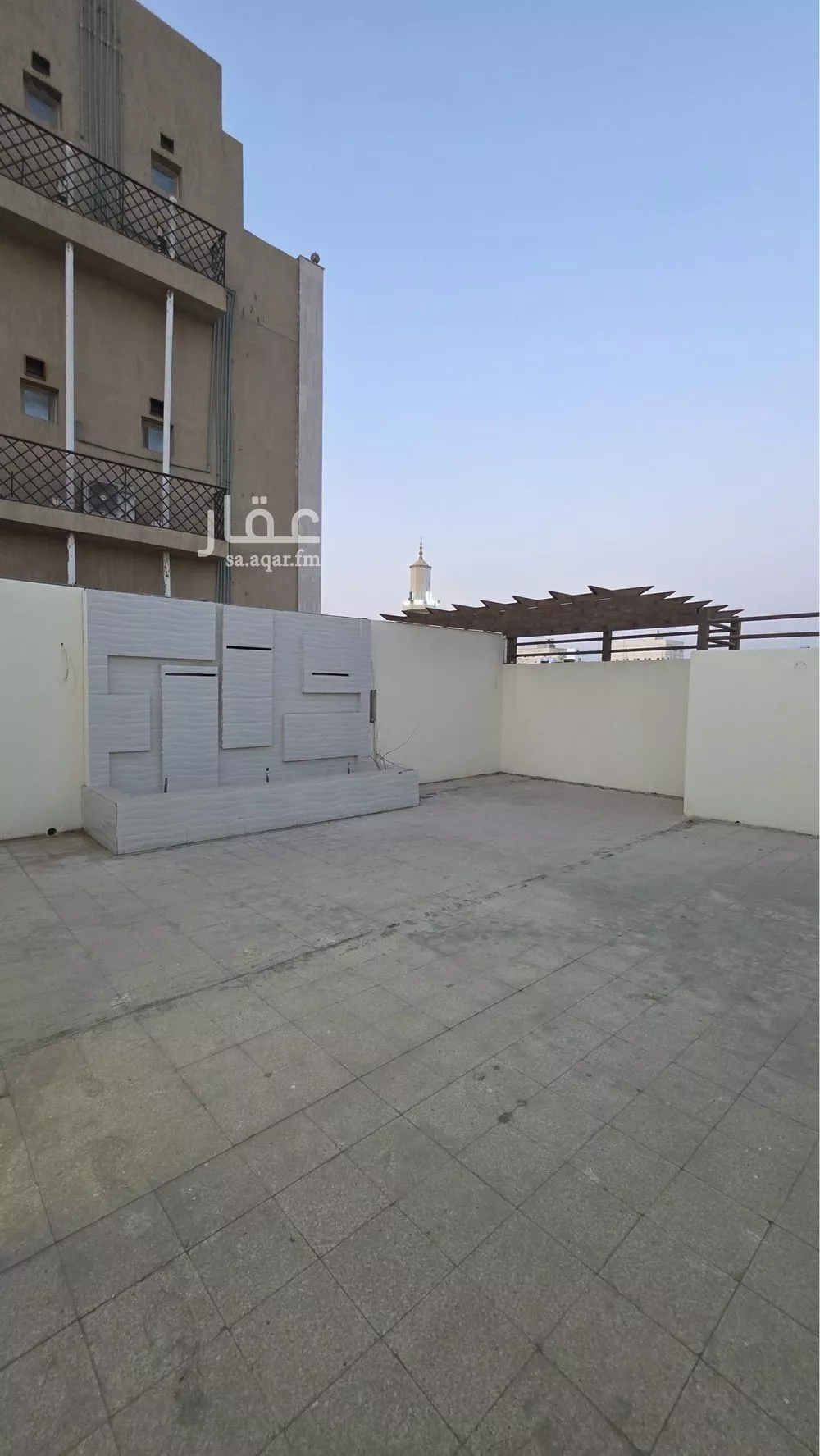 عمارة 825 م² في الرغامة 6