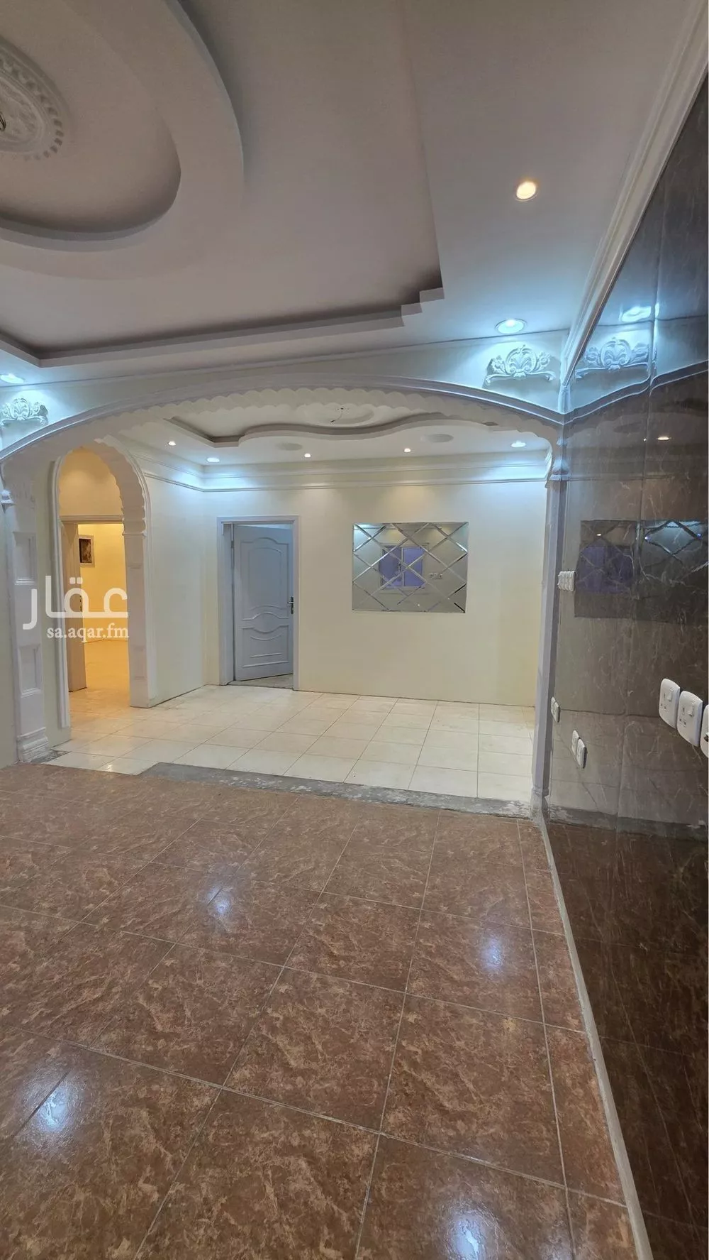 عمارة 825 م² في الرغامة 7