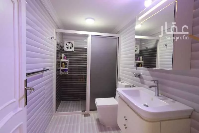6 bedroom villa in Al Zahra, Jeddah 9