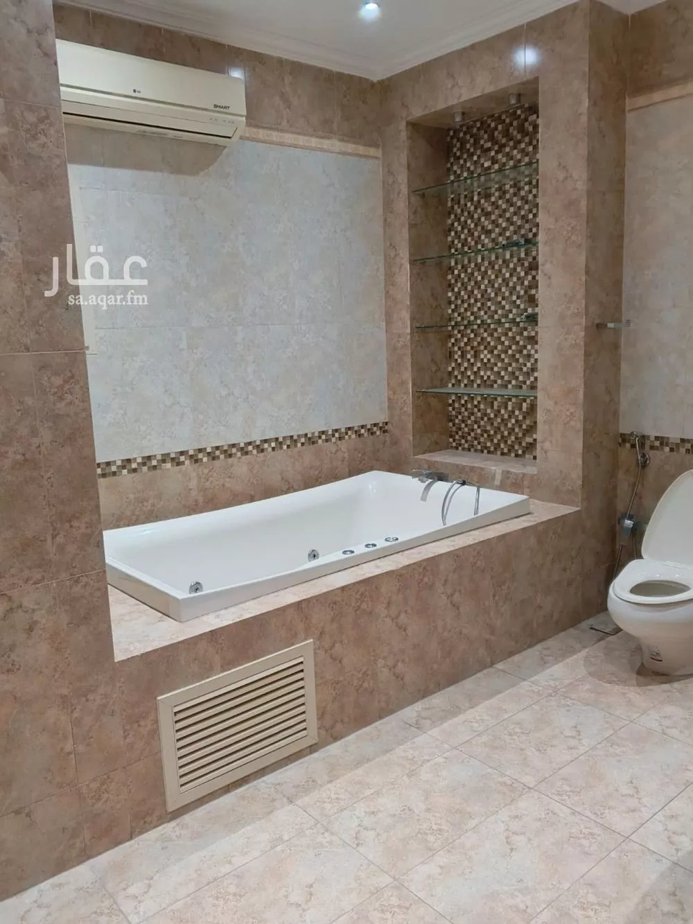8 bedroom villa in Al Jamiyin 20