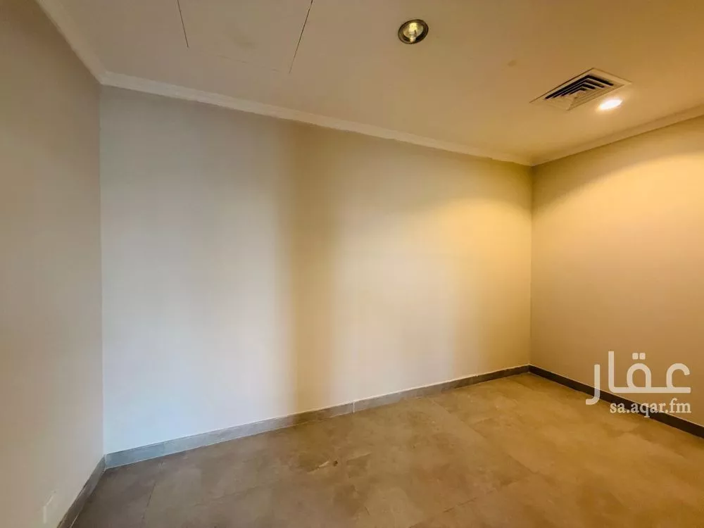 3 bedroom villa in Al Shati, Jeddah 8