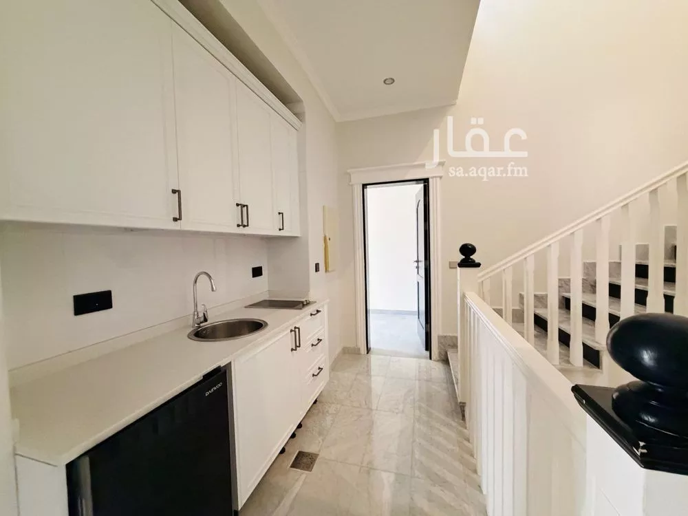 3 bedroom villa in Al Shati, Jeddah 10