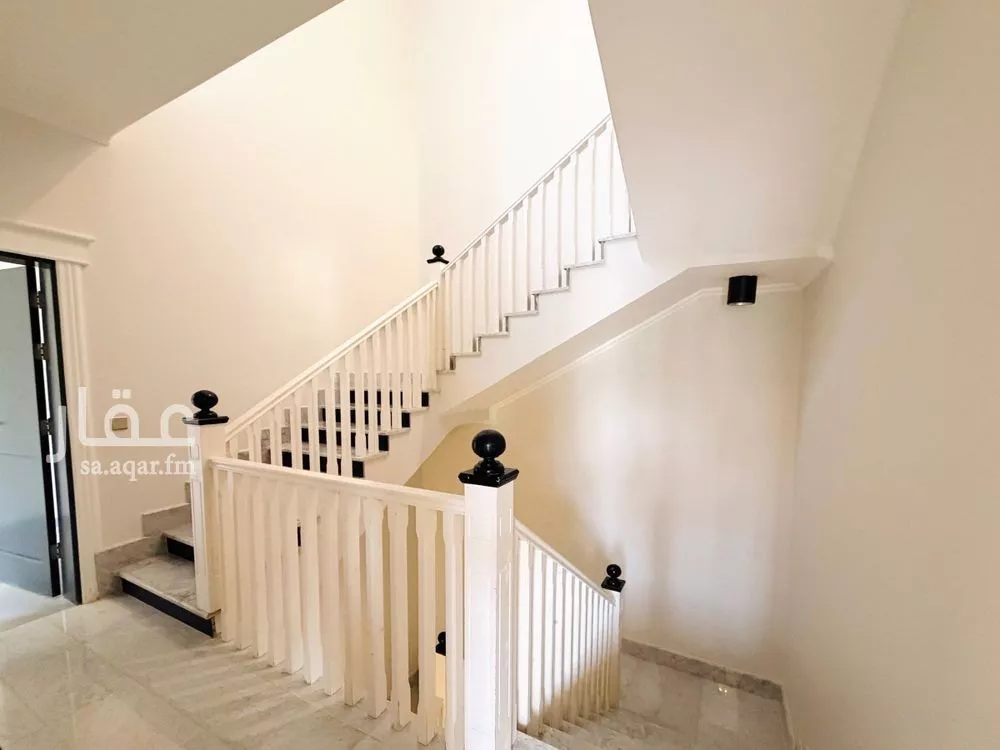 3 bedroom villa in Al Shati, Jeddah 11