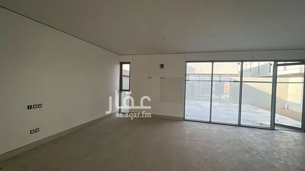 4 bedroom villa in Al Fanar 9