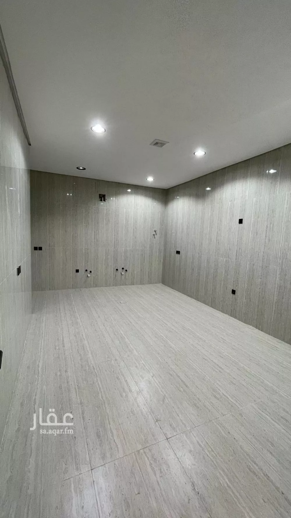 6 bedroom villa in Dahiat King Fahd 9