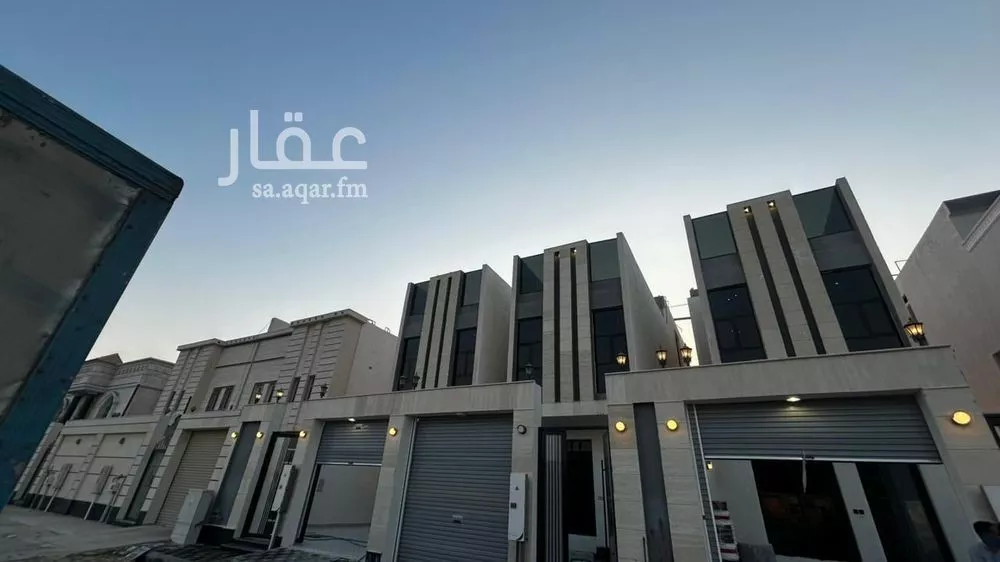 5 bedroom villa in Dahiat King Fahd 2
