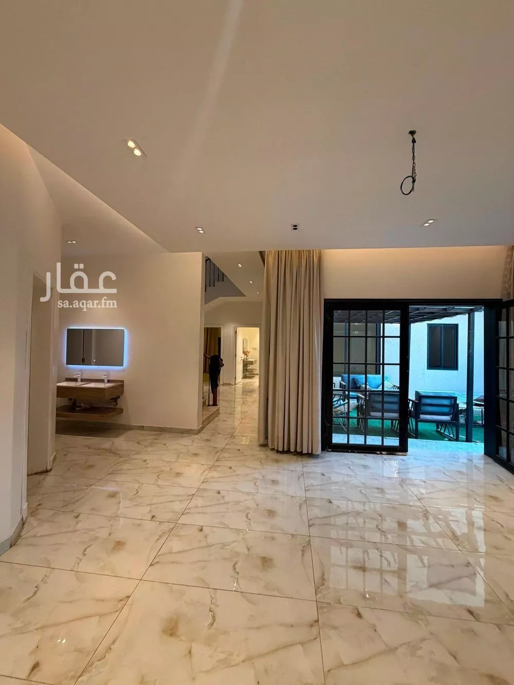 7 bedroom villa in Dhahrat Namar, Riyadh 3