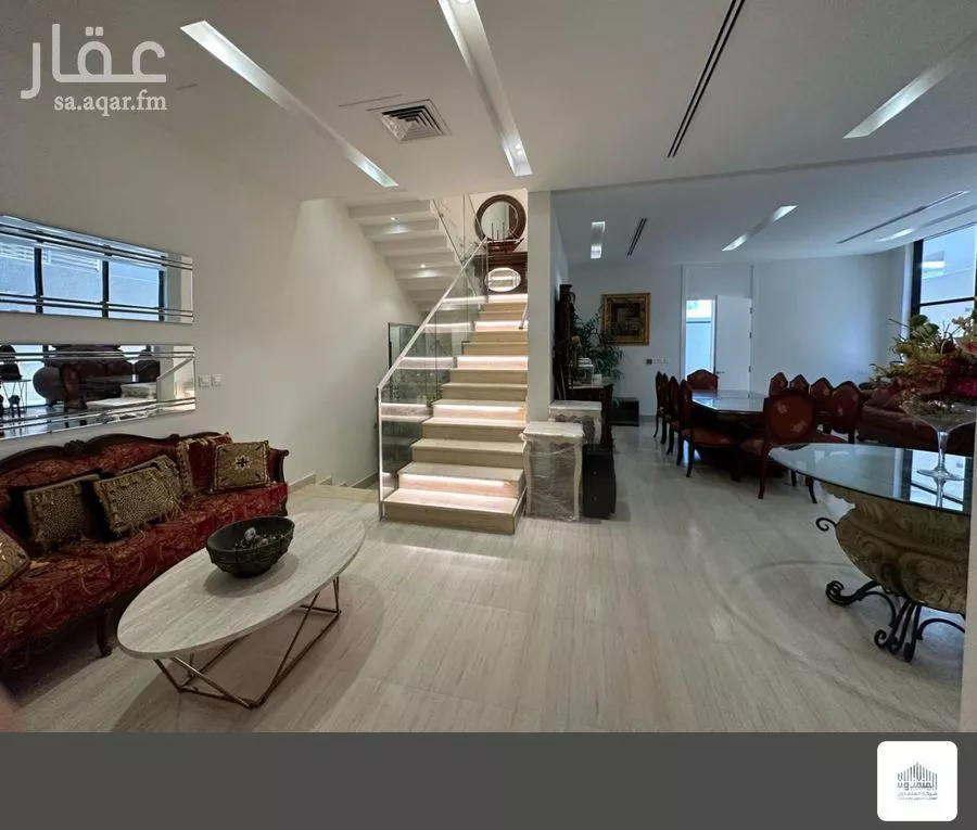 6 bedroom villa in Al Muraikabat 5