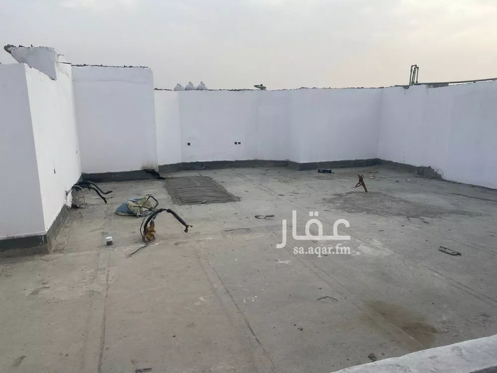 فيلا 8 غرف في ضاحية الملك فهد 9