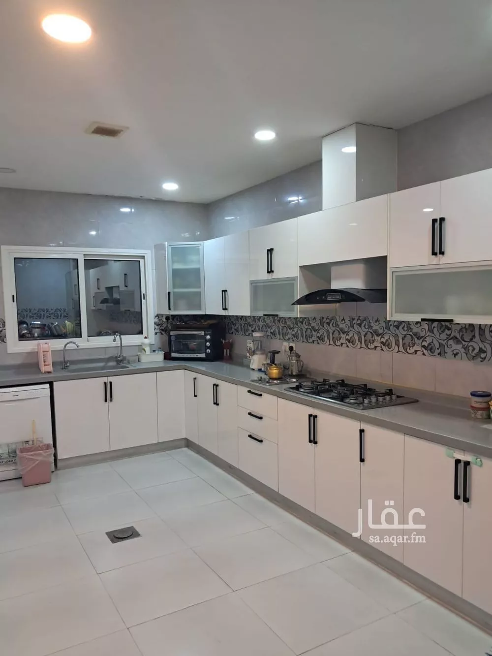 10 bedroom apartment in Ash Shulah 3