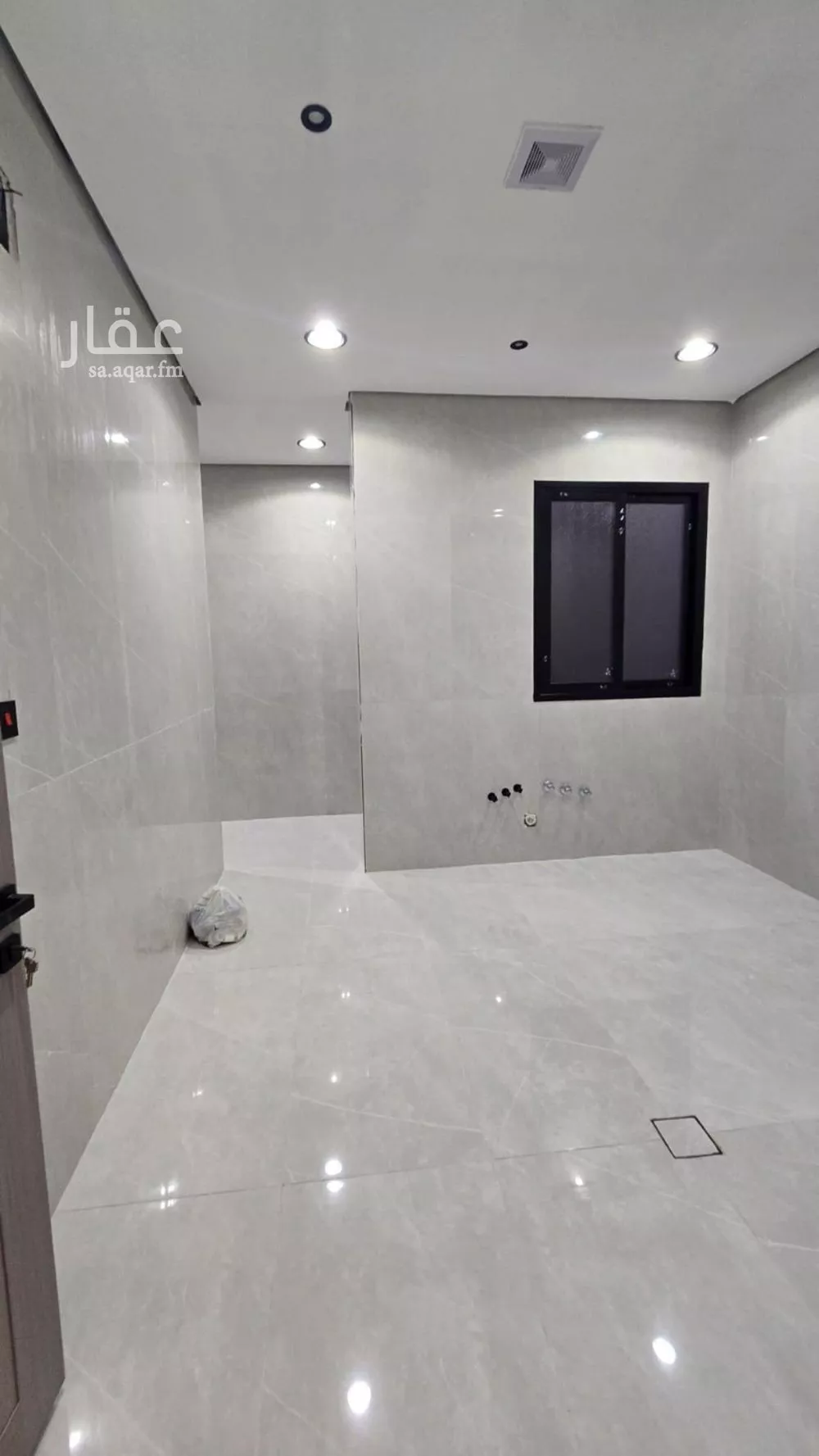 6 bedroom villa in Dahiat King Fahd 5