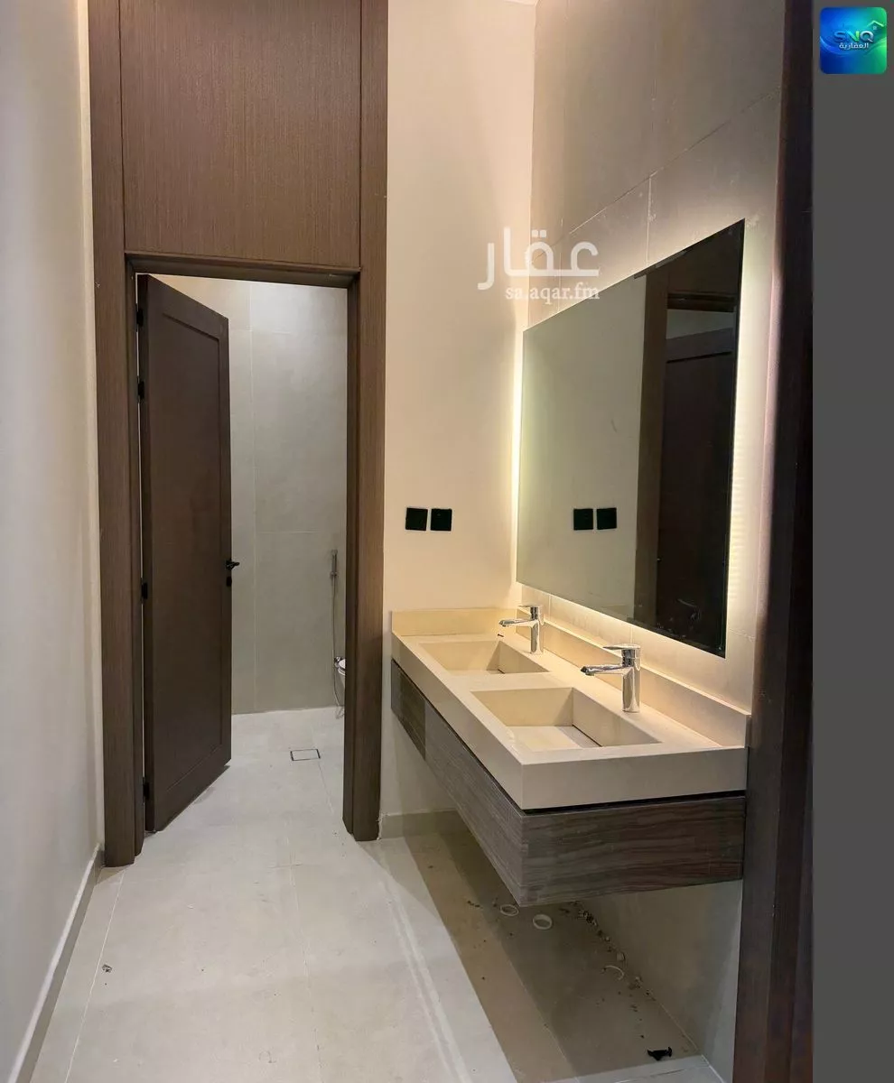 5 bedroom villa in Dahiat King Fahd, Eastern Province 8