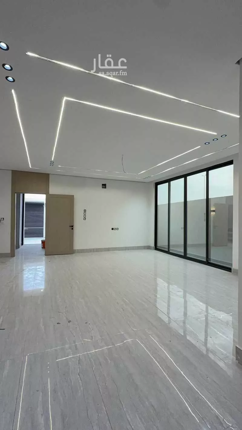 4 bedroom villa in Dahiat King Fahd, Eastern Province 8