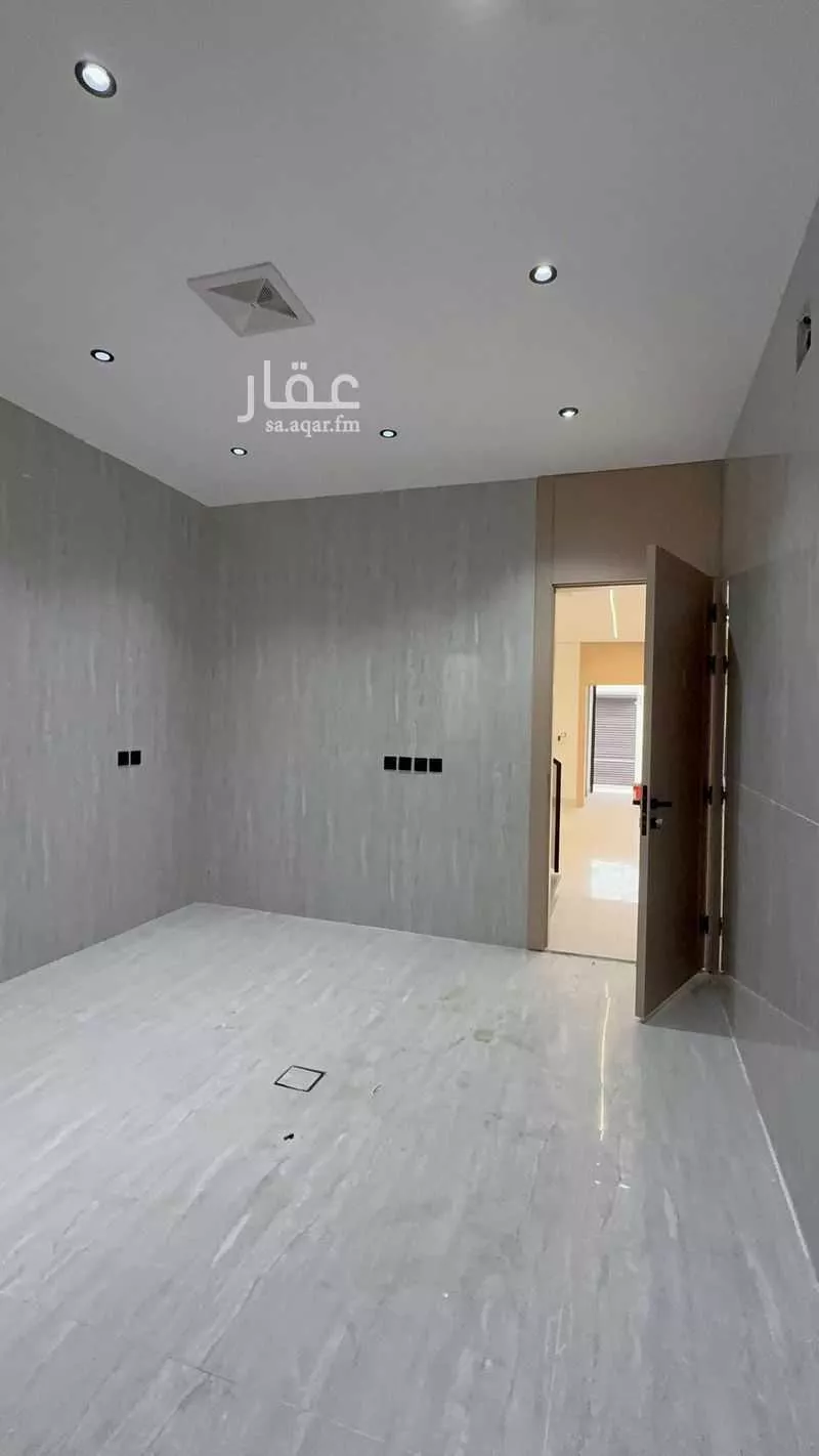 4 bedroom villa in Dahiat King Fahd, Eastern Province 12