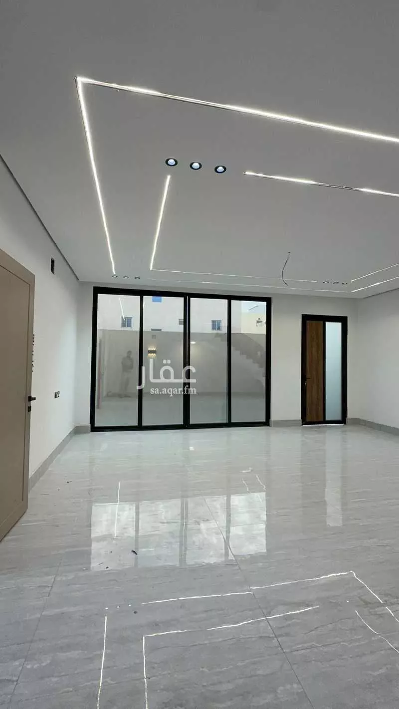 4 bedroom villa in Dahiat King Fahd, Eastern Province 6