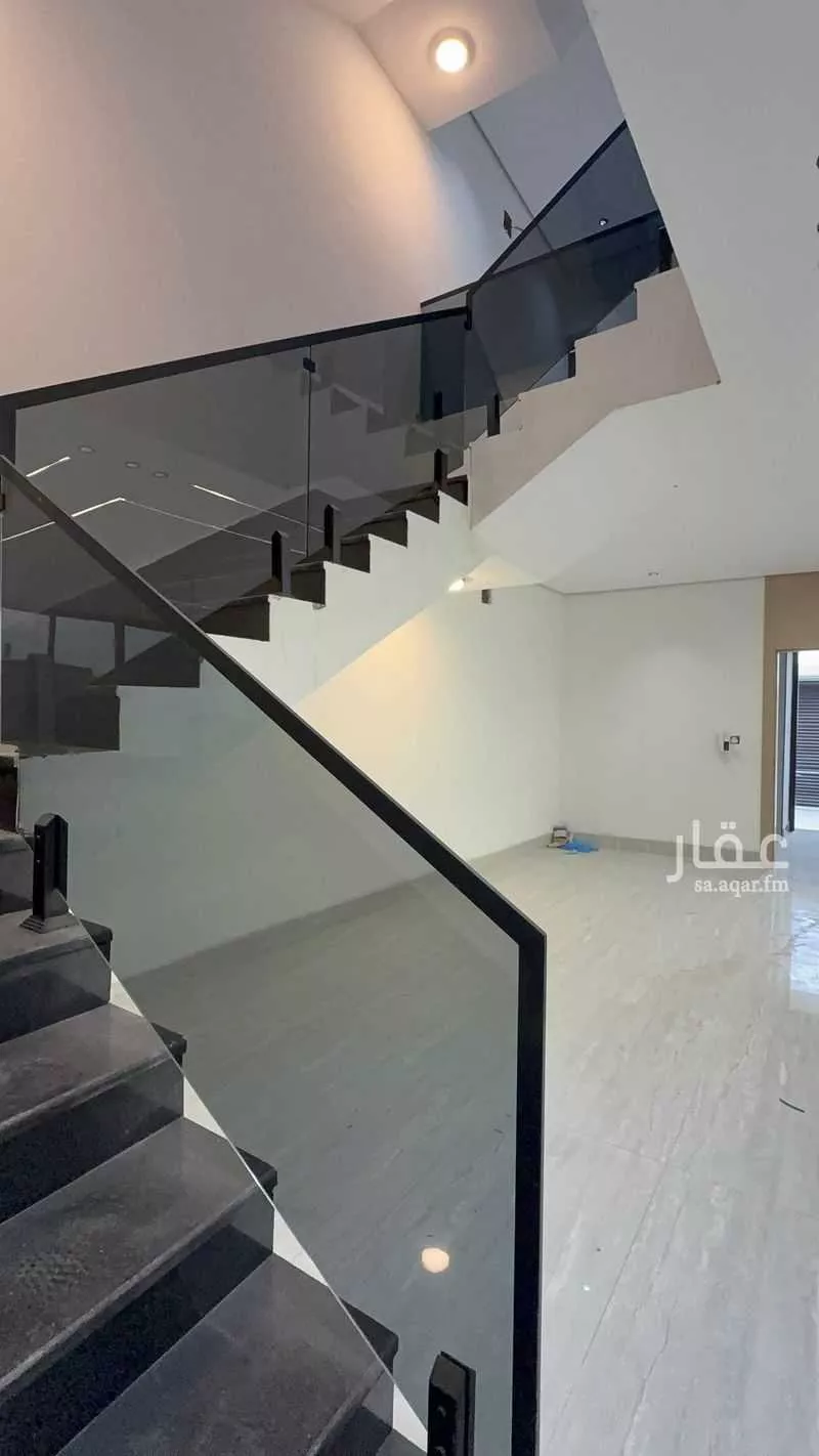 4 bedroom villa in Dahiat King Fahd, Eastern Province 9