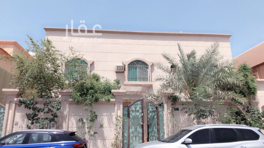 6 bedroom villa in Al Hamra, Eastern Province 2