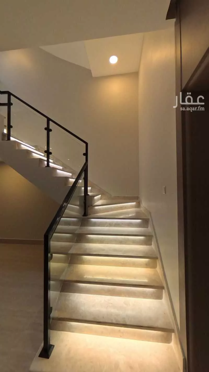 فيلا 5 غرف في ضاحية الملك فهد 14