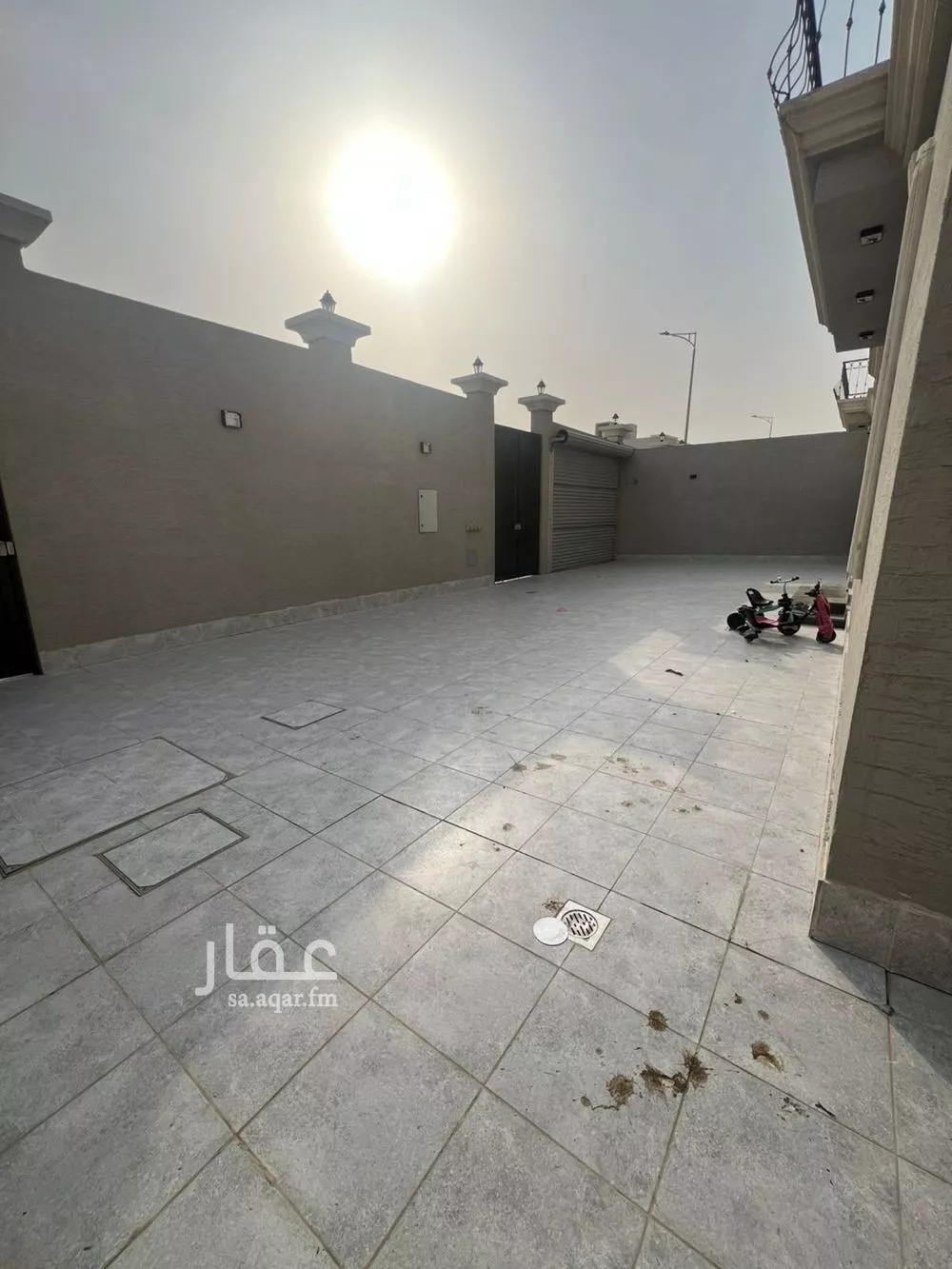 فيلا 7 غرف في الشرق 3