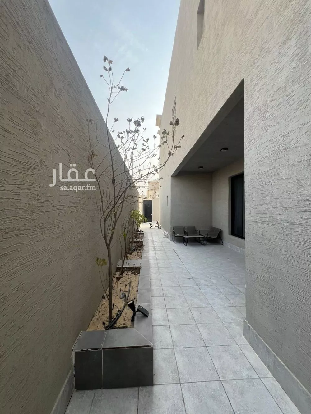 فيلا 7 غرف في الشرق 4