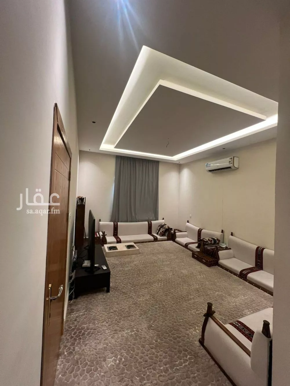 فيلا 7 غرف في الشرق 7