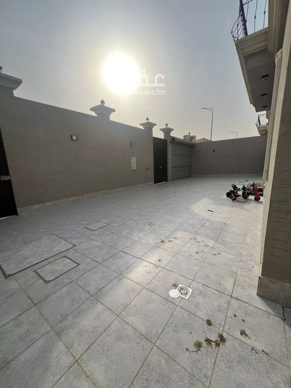 فيلا 7 غرف في الشرق 8