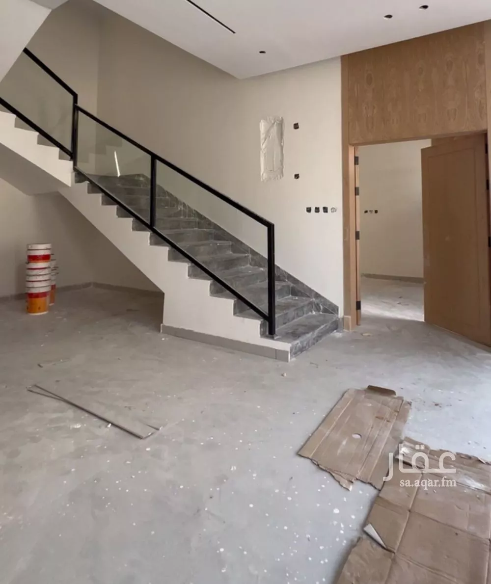 8 bedroom villa in Al Jalawiyah 2