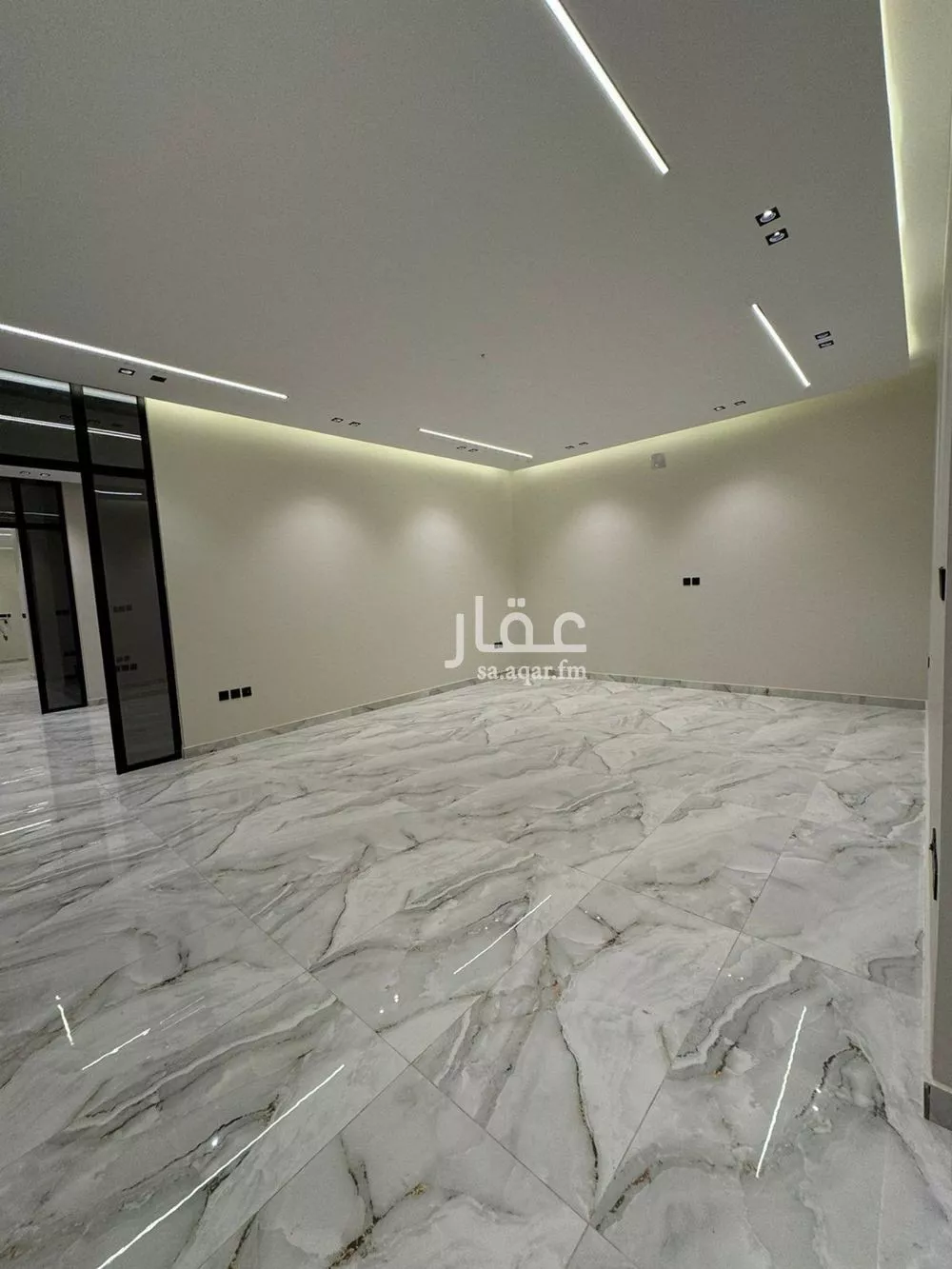 5 bedroom villa in Qasr Al Khaleej 4