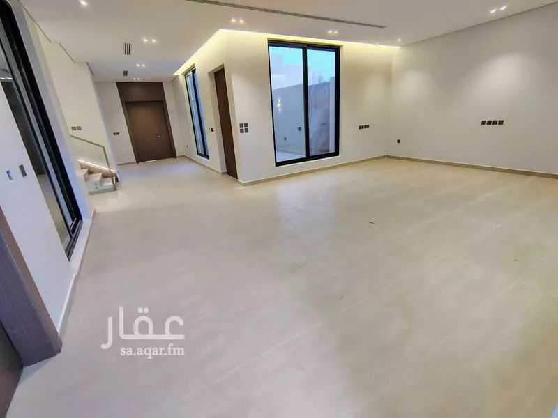 فيلا 4 غرف في الفنار 13