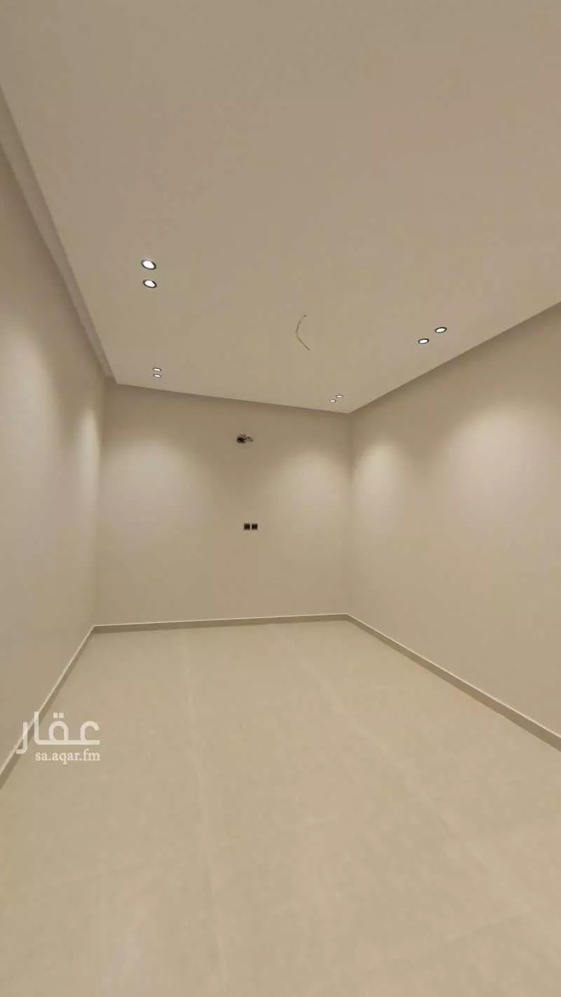 فيلا 6 غرف في احد 11