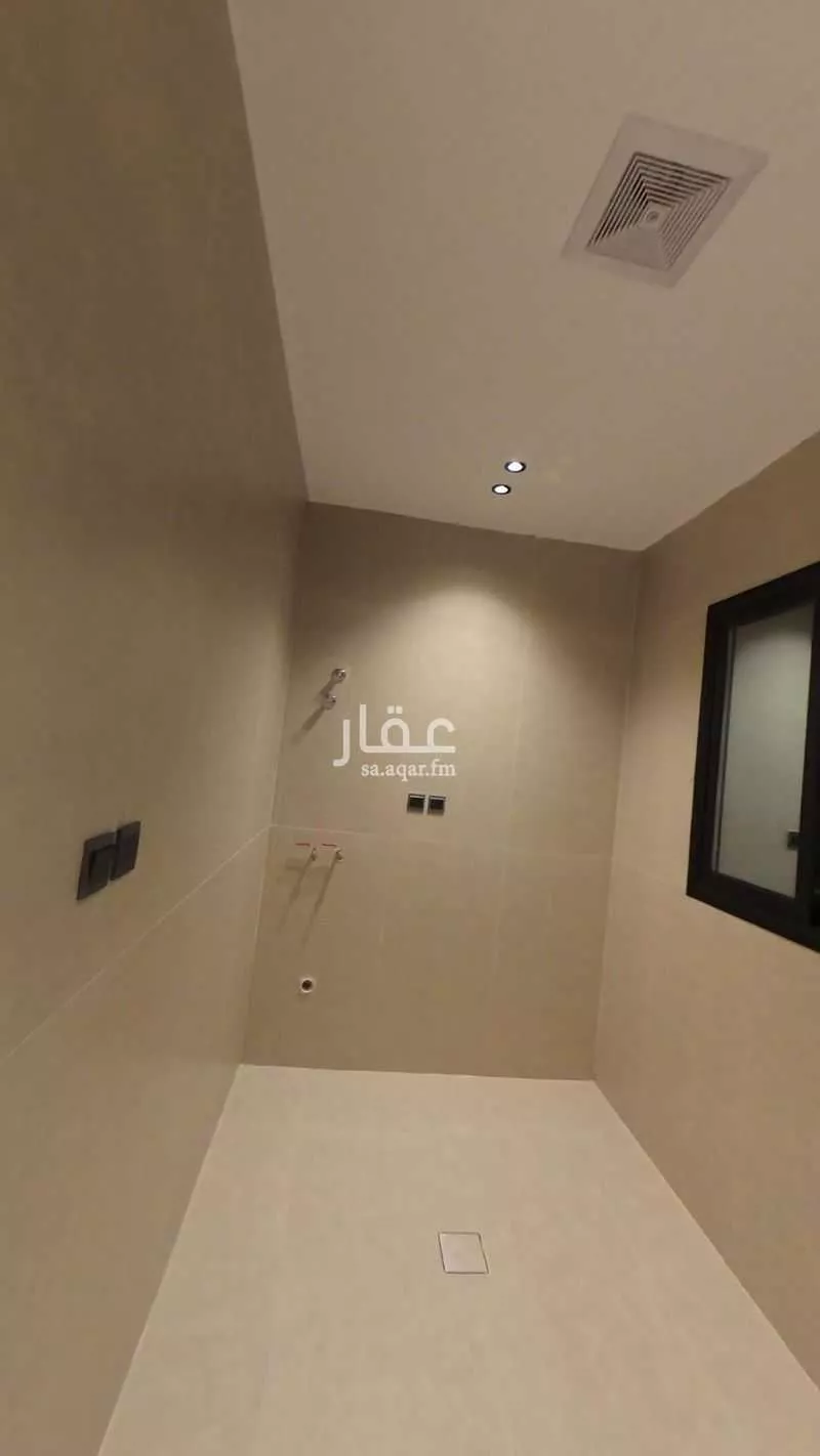 فيلا 6 غرف في احد 18