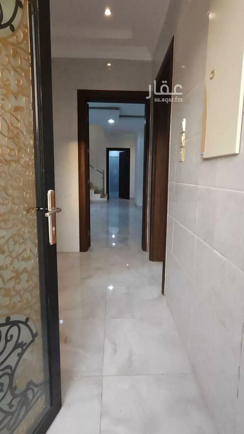 فيلا 6 غرف في ضاحية الملك فهد 12