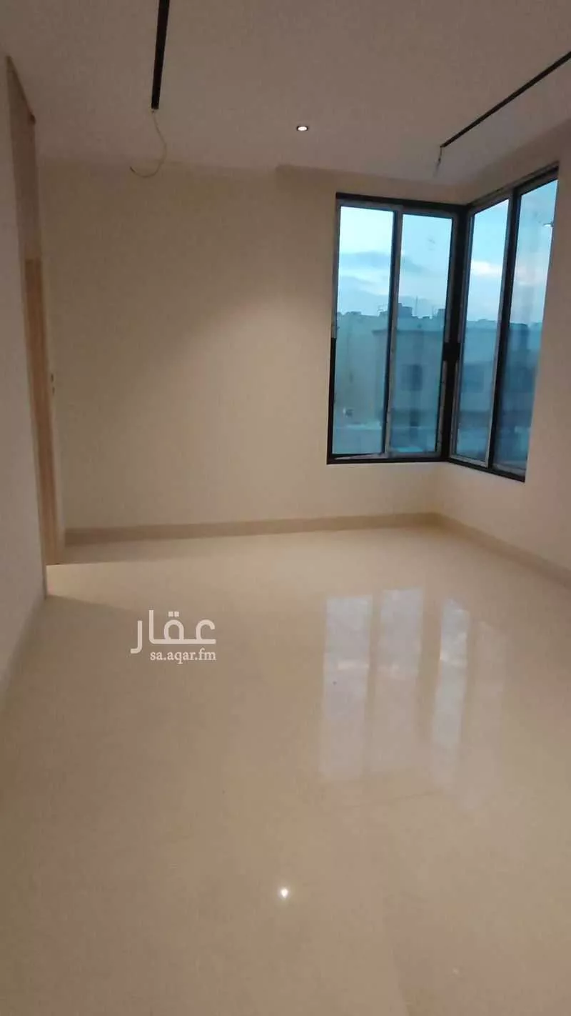 فيلا 6 غرف في طيبة 16