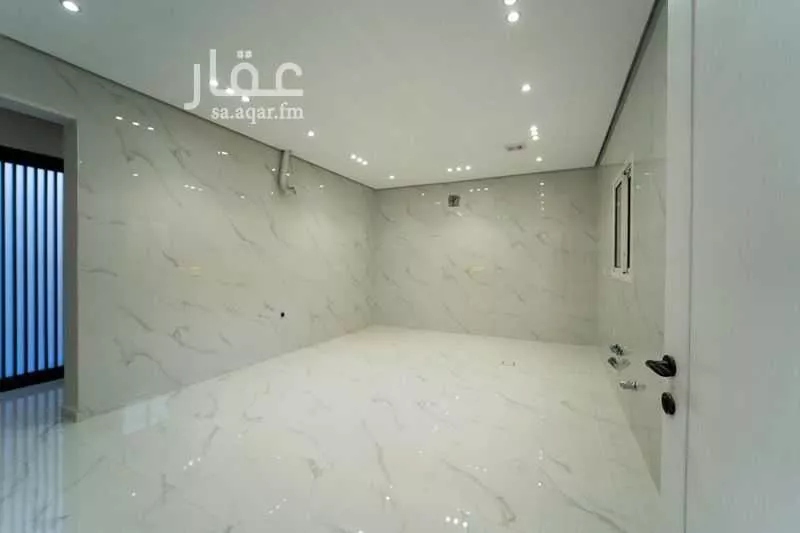 5 bedroom villa in Al Amal 11