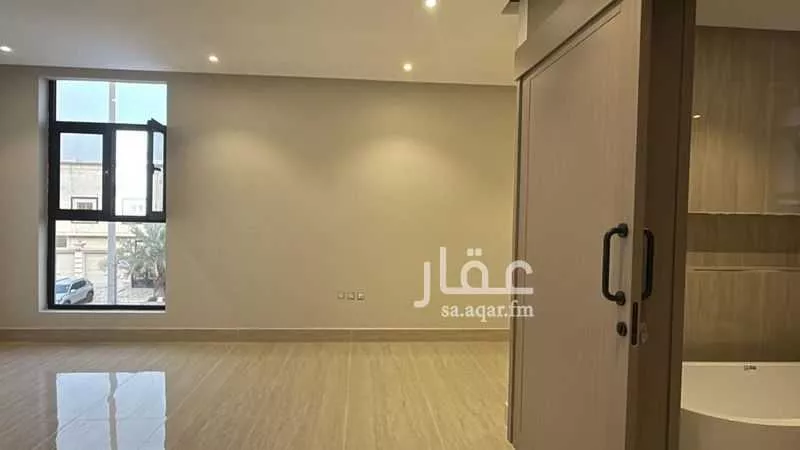 فيلا 8 غرف في ضاحية الملك فهد 2