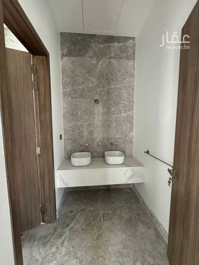فيلا 5 غرف في الصدفة 7