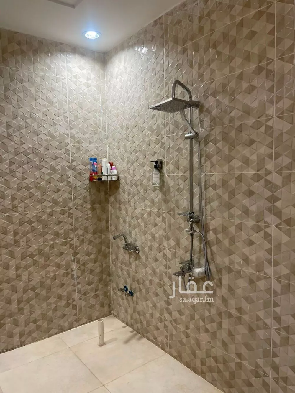 5 bedroom villa in Dhahrat Laban, Riyadh 16