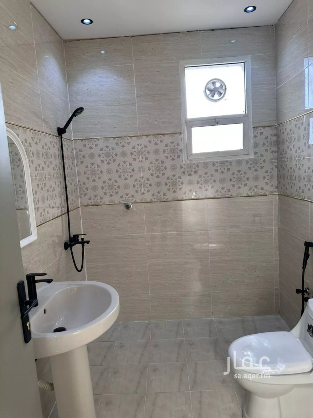2 bedroom apartment in Al Yarmouk 4