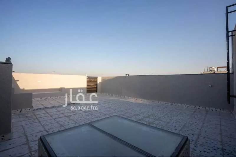 فيلا 7 غرف في ضاحية الملك فهد 4