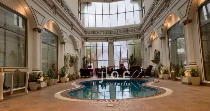 10 bedroom villa in East Beach 12