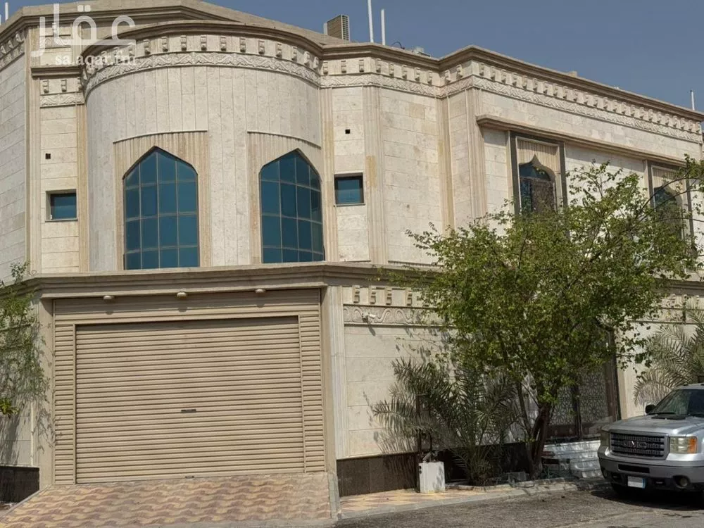 8 bedroom apartment in Ash Shulah 2