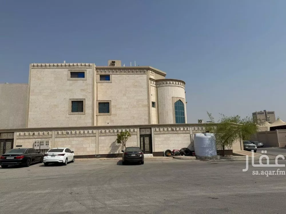8 bedroom apartment in Ash Shulah 4