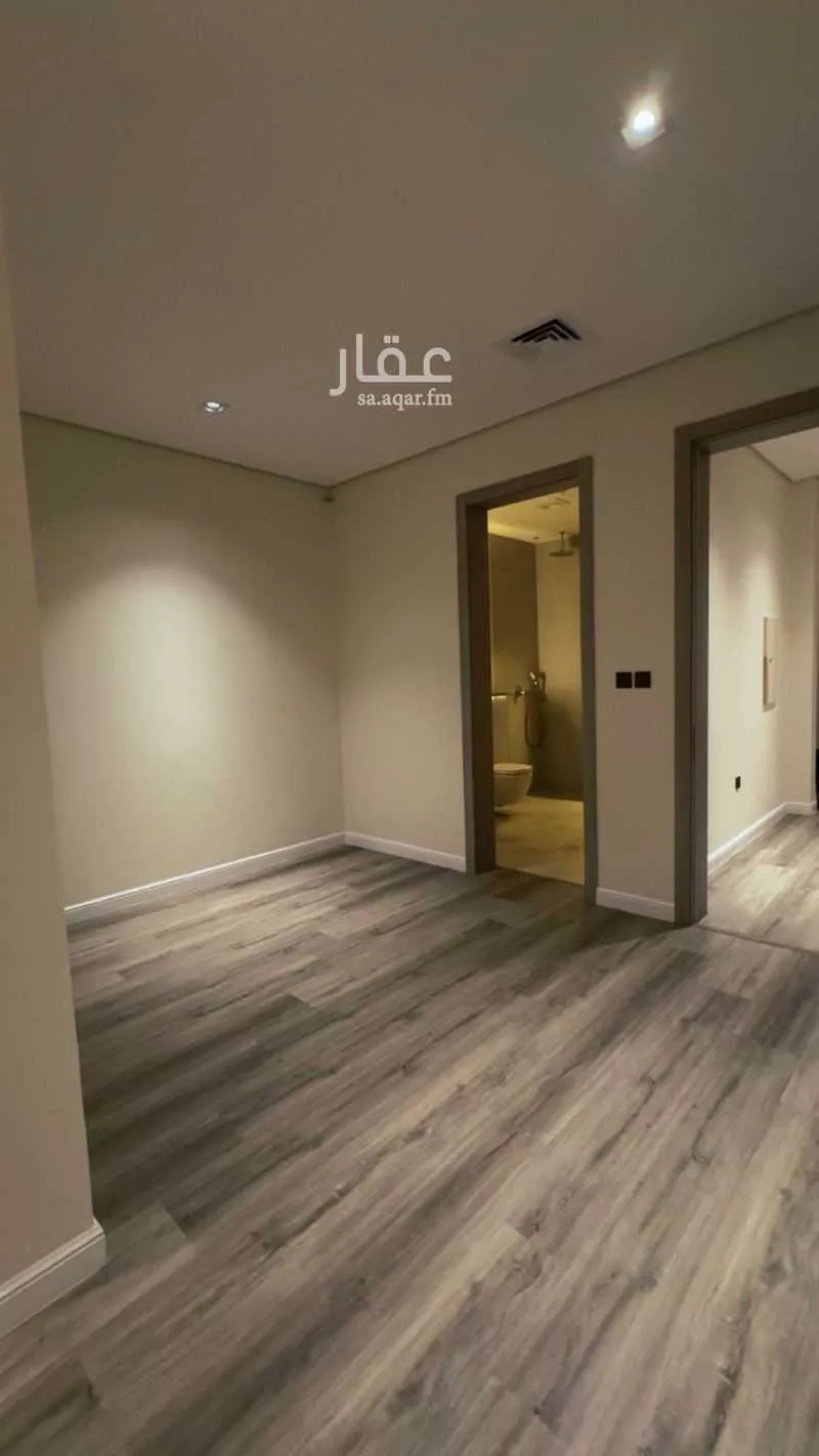 فيلا 6 غرف في السيف 10