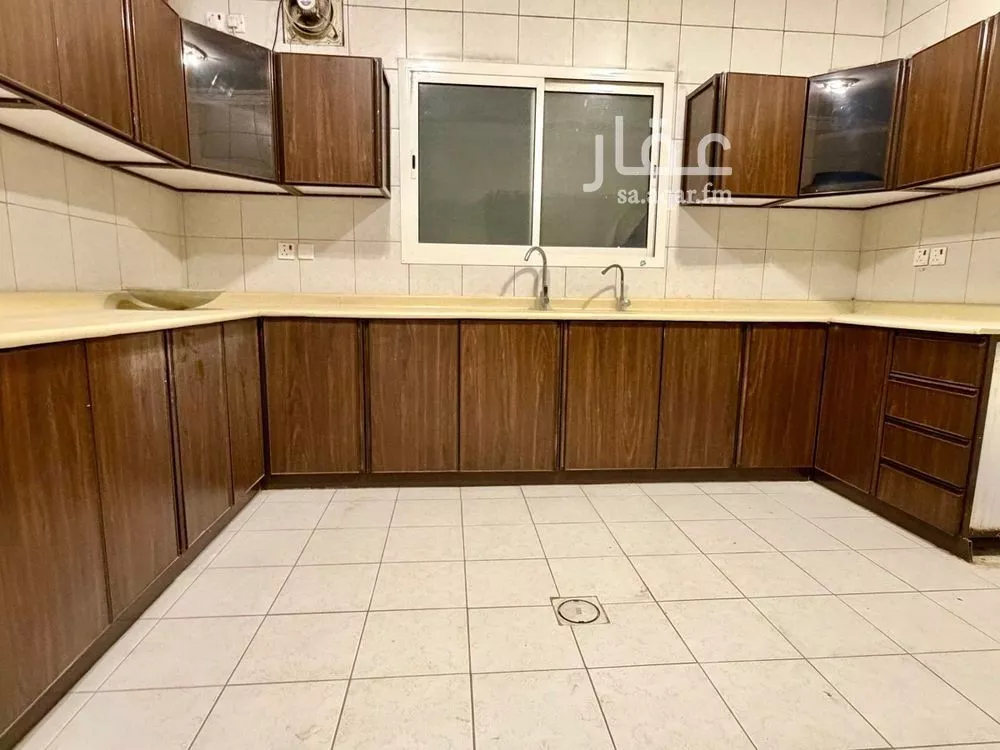 4 bedroom apartment in Ash Shulah, Eastern Province 10